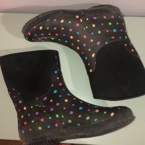 polka dotted rain boots